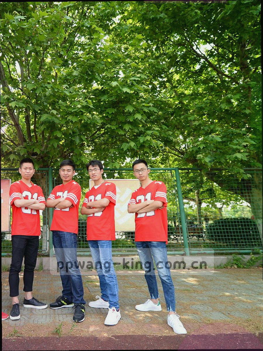 折页样式的收藏说明纸张，页角有折痕与索引标签